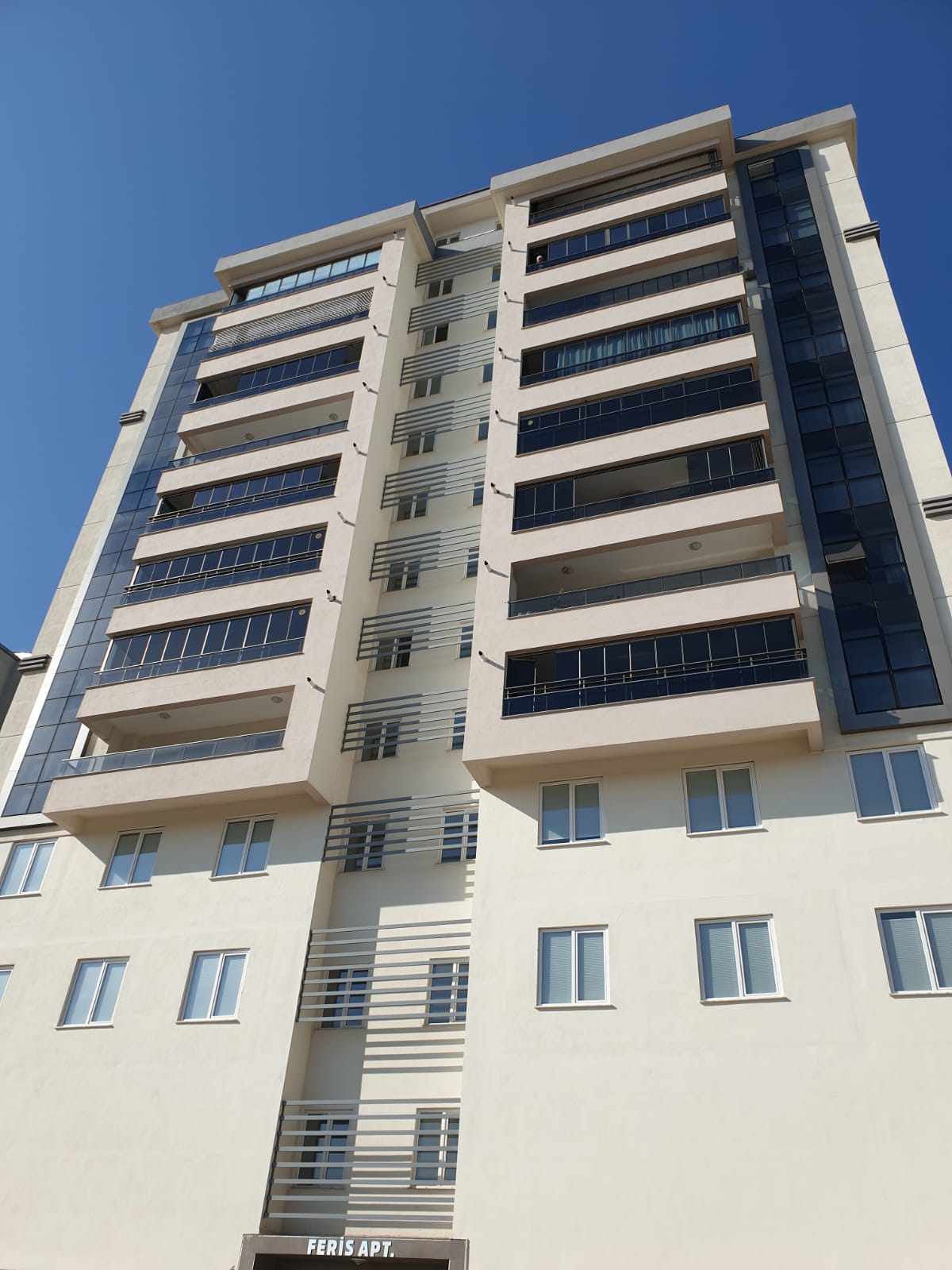 FERİS APARTMANI